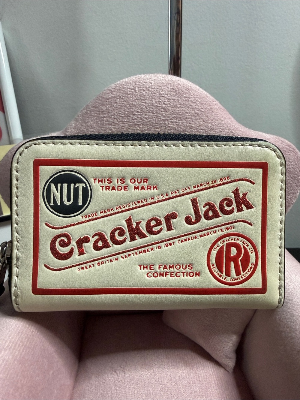 Coach x Cracker Jack Limited Edition Card Holder - Picture 2 of 10